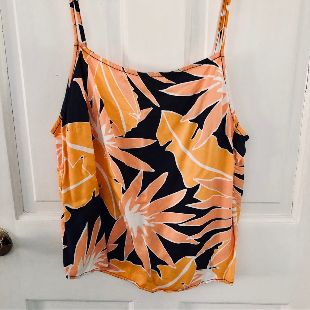🚨FINAL OFFER🚨 GAP PRINTED TANK - Picture 1 of 3